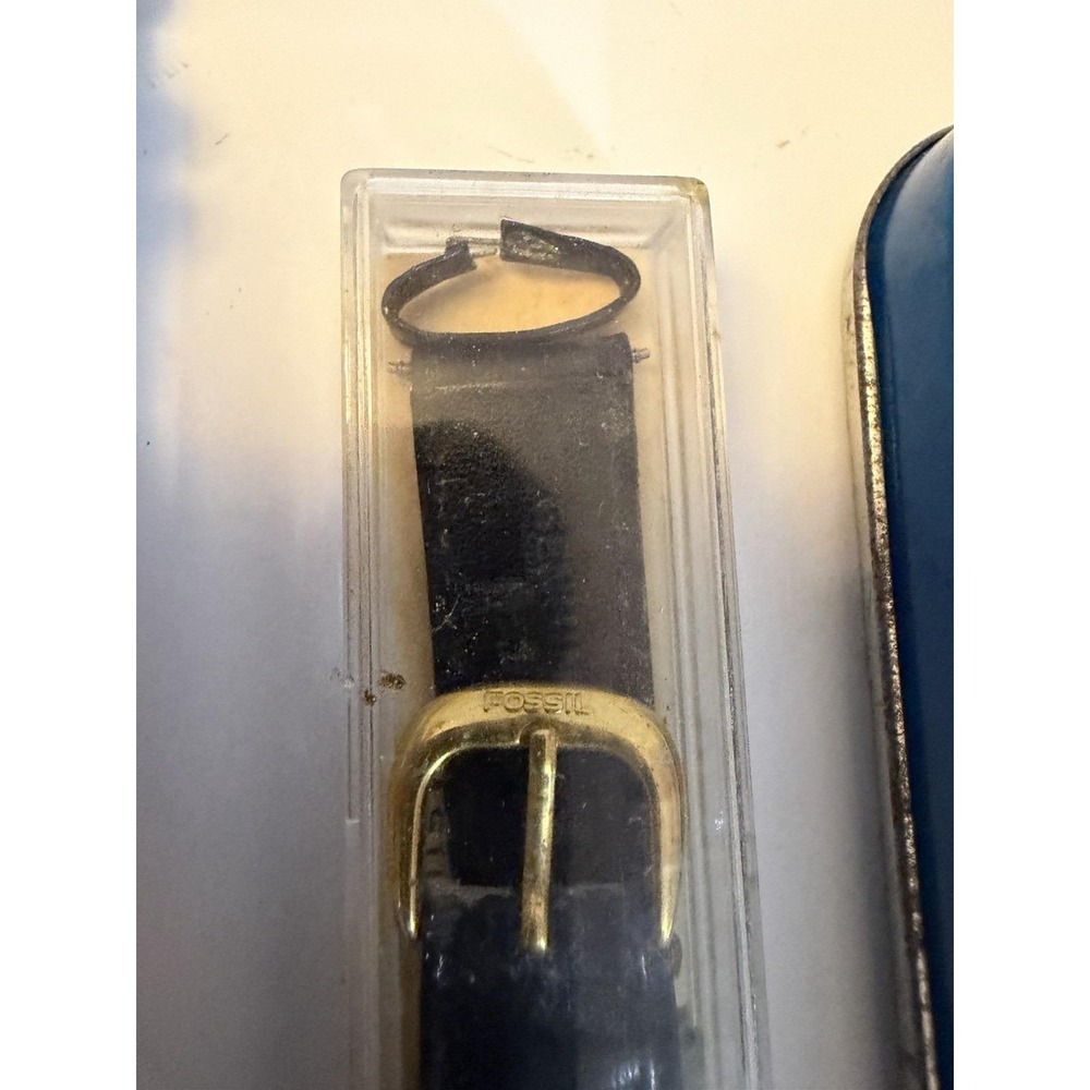 Vintage Fossil Woman's Watch 9244 Non Working Leather Band Metal Case Extra Band - Picture 7 of 14